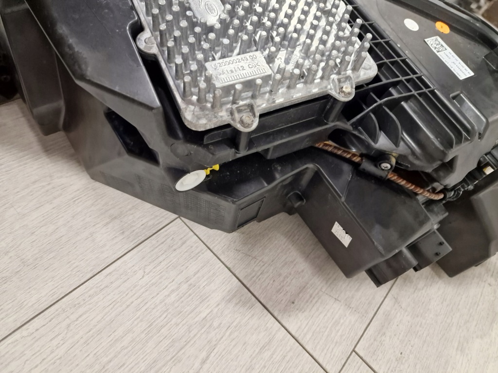 Jaguar 1 pace x590 фара ліва перед full led в Україні