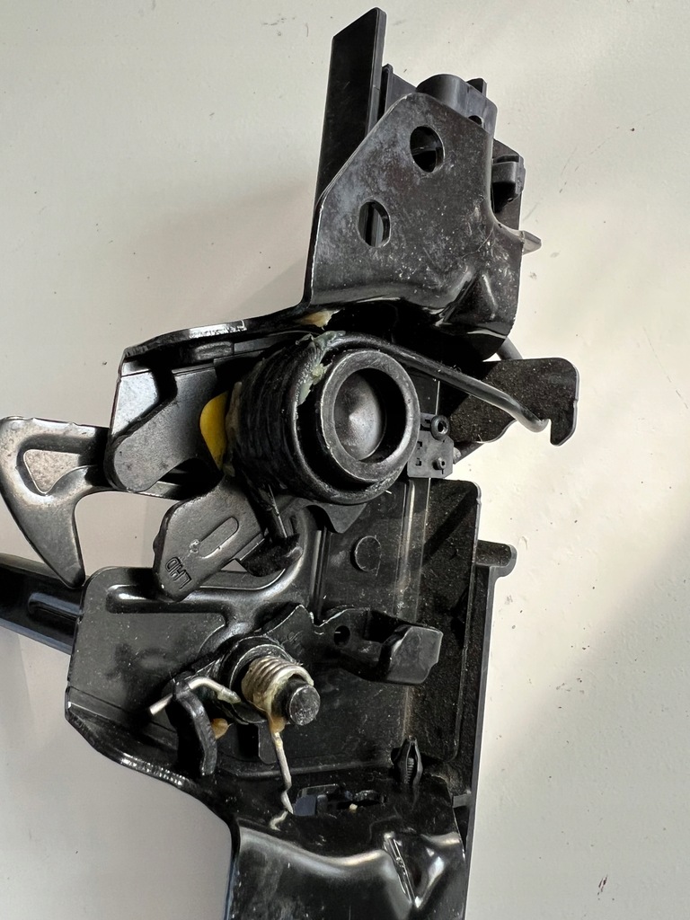 фото №4, Hyundai ioniq 5 2021- замок капот