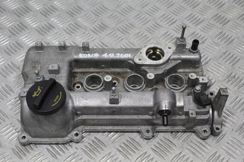 фото №1, Крышка клапанов kona