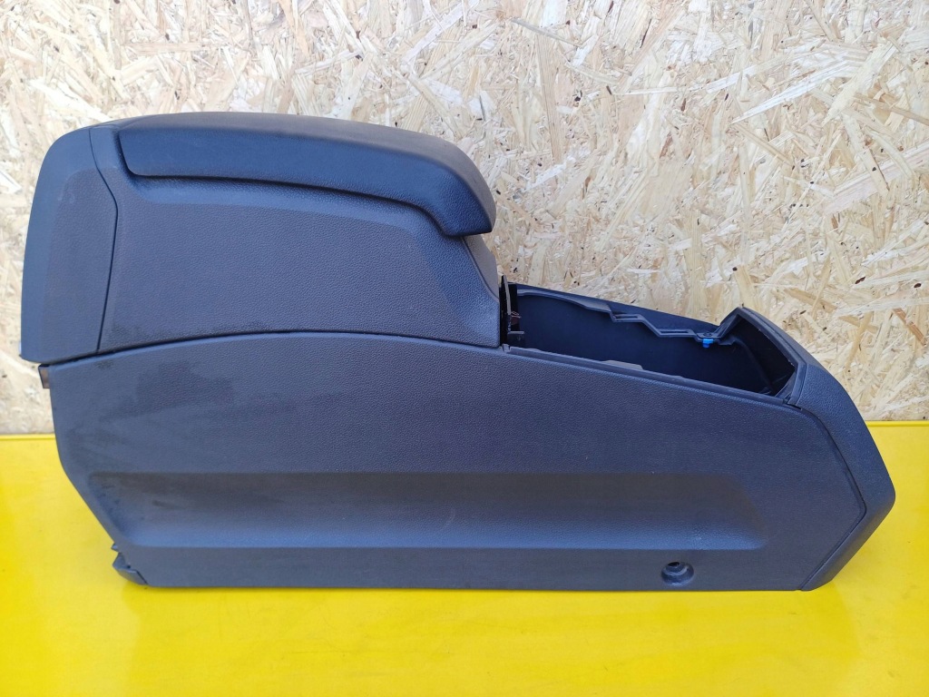 Купити Підлокітник ford c-max 3m5x-r04578-af