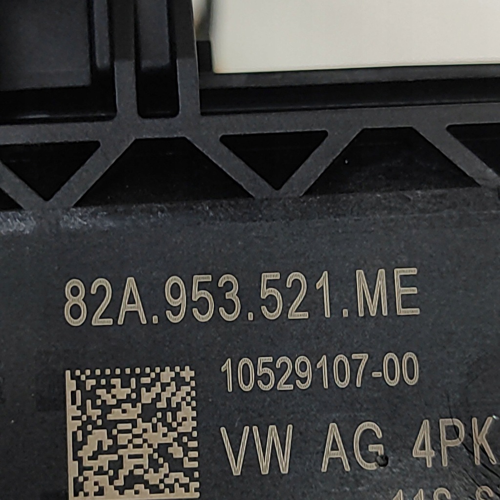 фото №10, Audi q4 sportback e-tron 2024 рычаг / переключатель поворотники