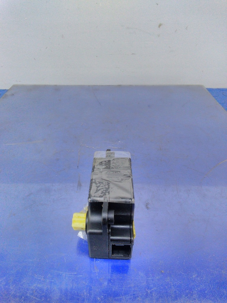 фото №5, Renault megane ii моторчик крышки отопителя f665243l/b