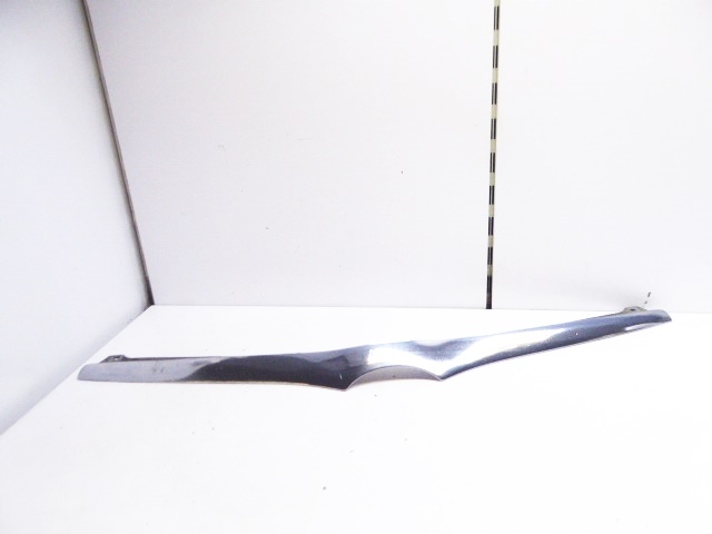 фото №1, Toyota corolla verso i молдинг хром капот перед hb 5d