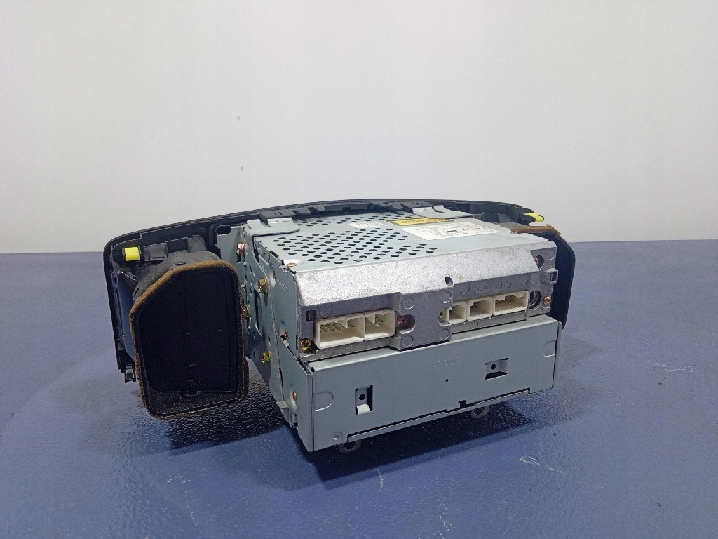 фото №4, Toyota corolla e12 01- радио cd заводской oem 86120-12880