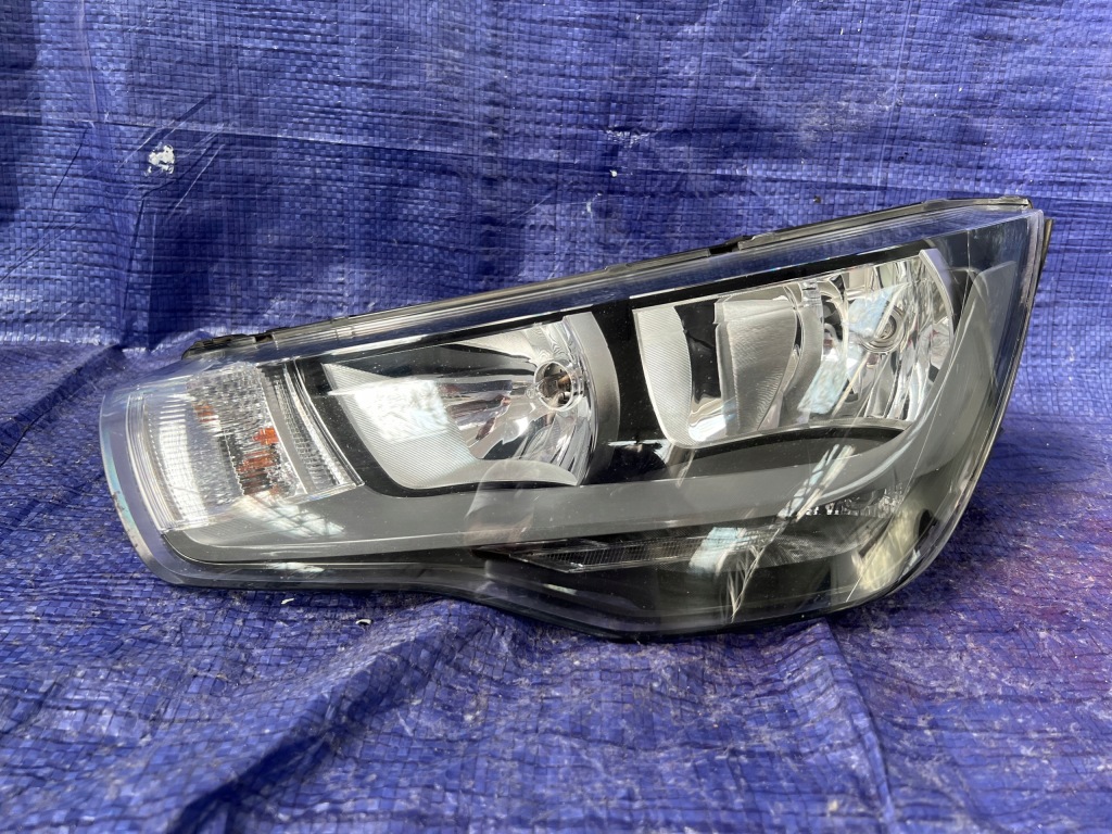 фото №1, Audi a1 8x 10- ліва лампа передня