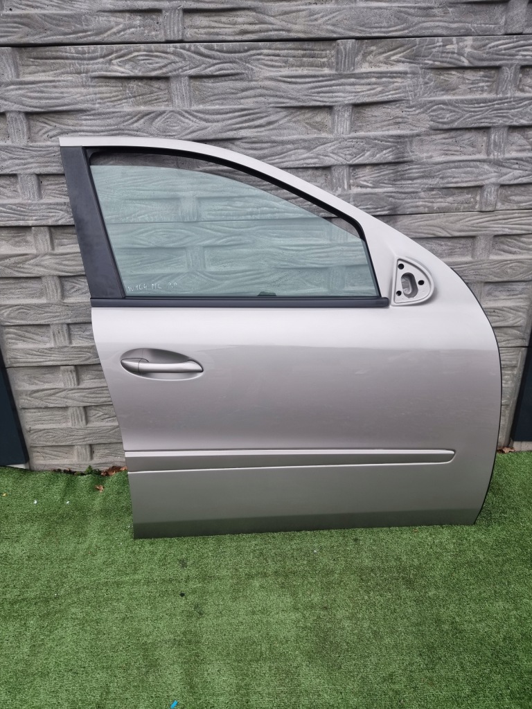 Купить Mercedes ml w164 дверь правый перед цвет 723