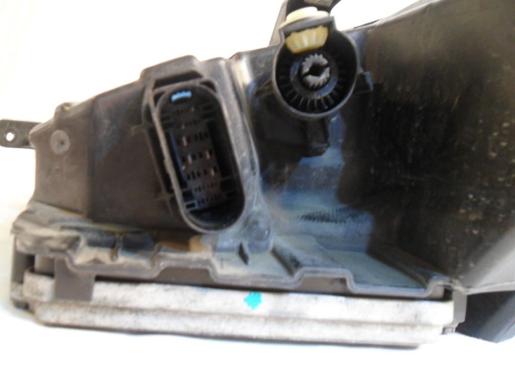 Tesla model s рестайлінг  фара правий перед 1053575-00-c Зі Шроту