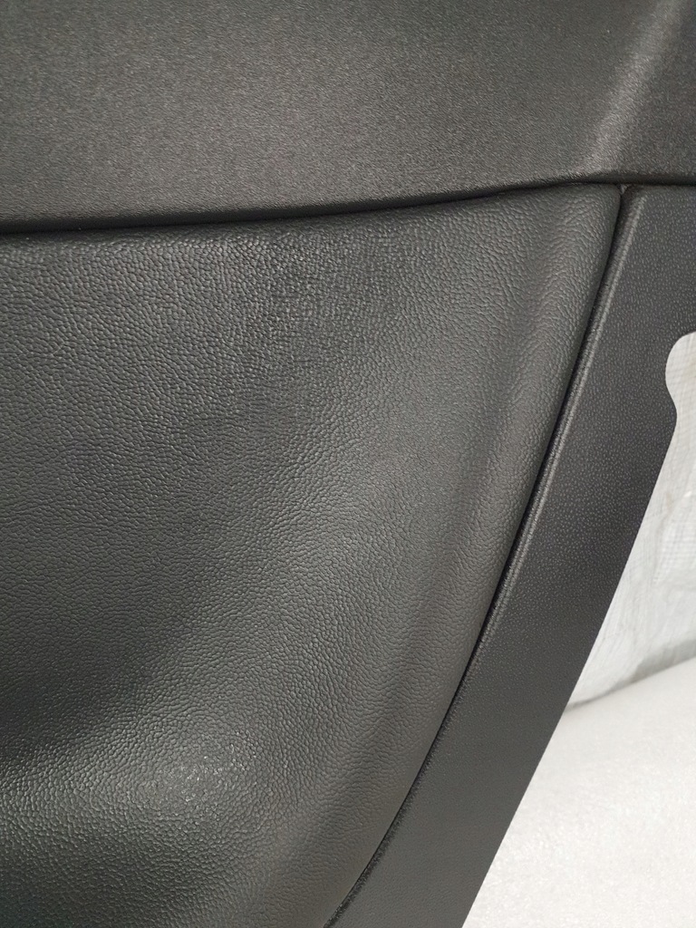 фото №6, Обшивка оббивка задня правий volvo c30 r-design