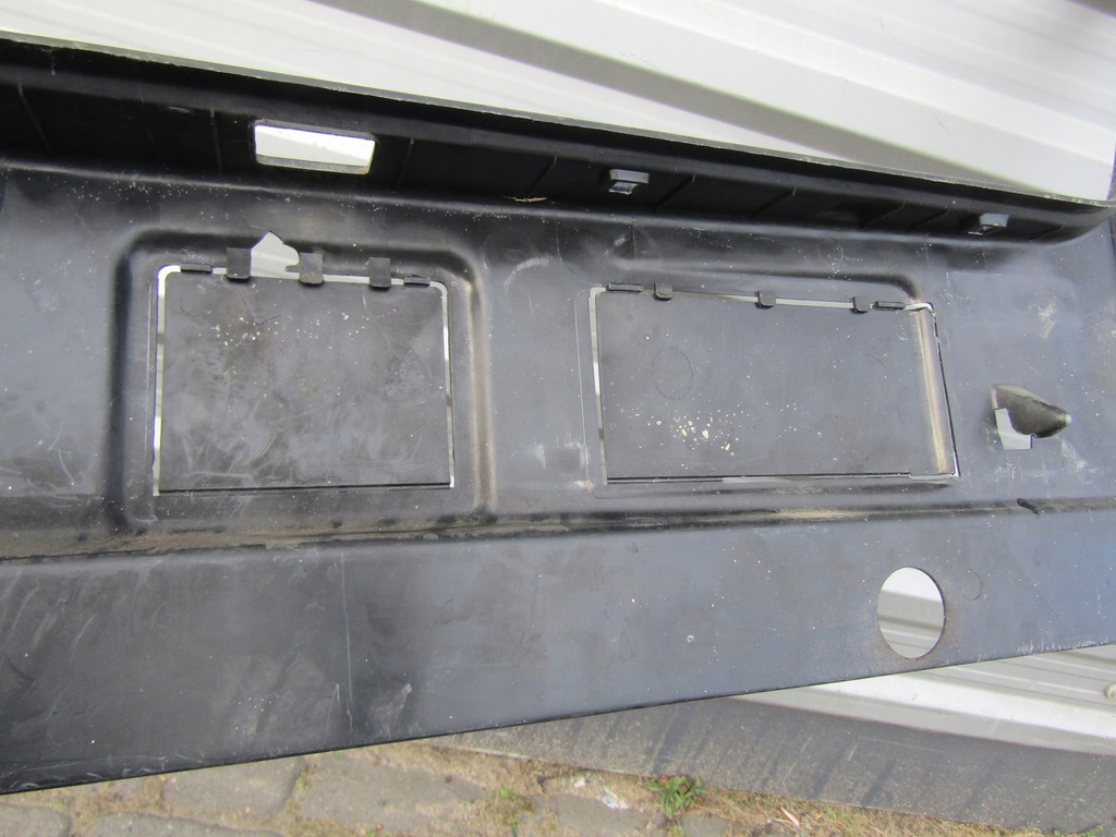 фото №15, 1 mercedes w124 sedan пластик защита багажника поперечина замка заднего