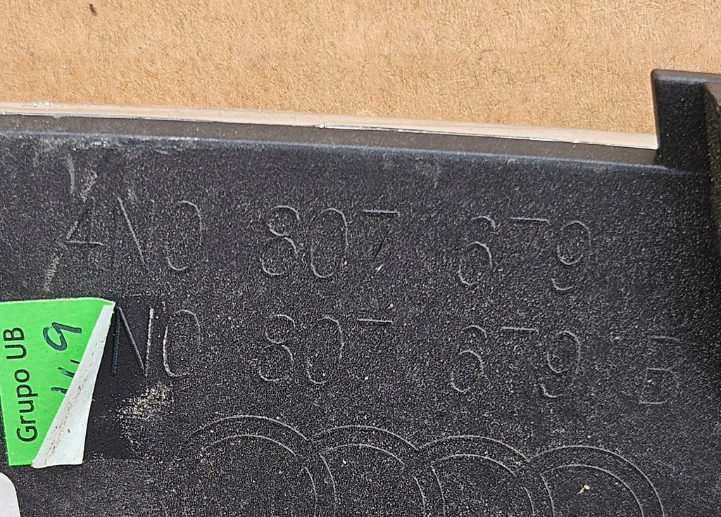 фото №14, Audi a8 d5 4n0 17-21 решётка бампера левая правая