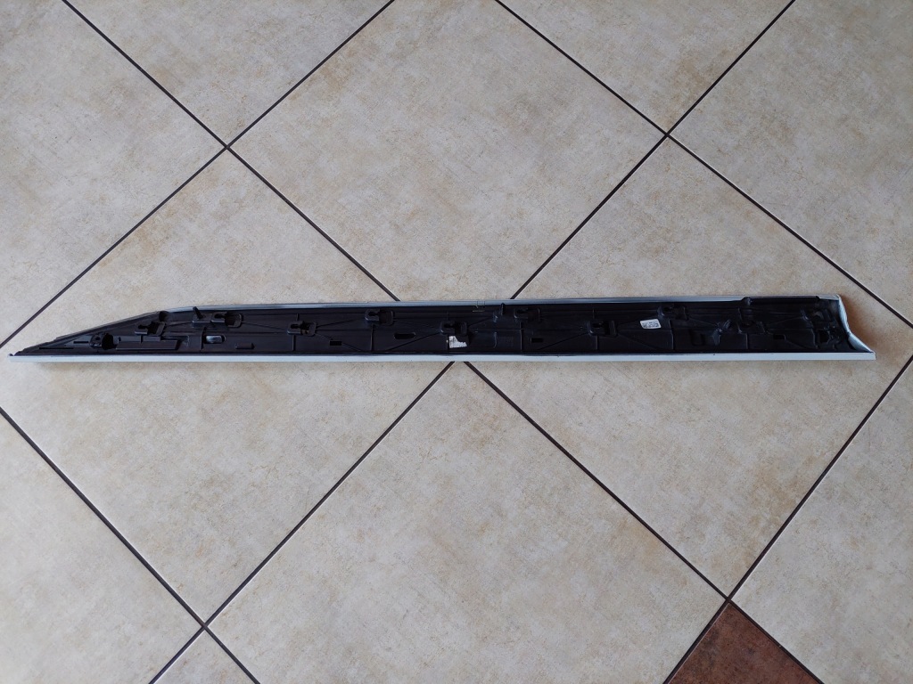 Молдинг двері - перед - skoda superb iii - 3v0 Недорого