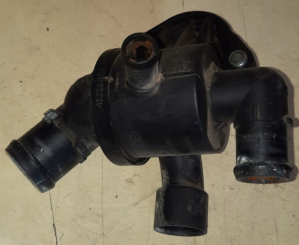 фото №1, Vw audi корпус термостата 03l121111