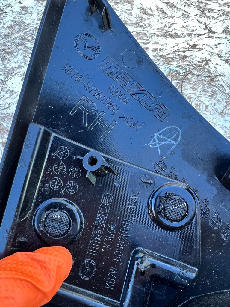 фото №5, Кутик накладка кришки багажника заглушка права mazda cx5 17-