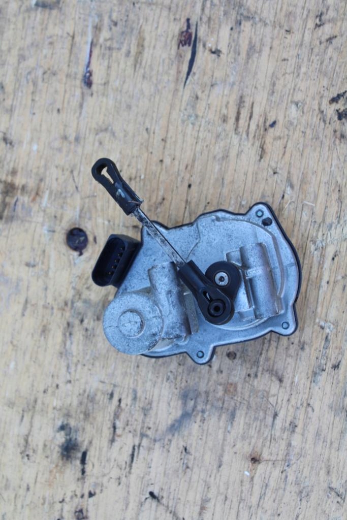 фото №6, Регулятор колектор audi a5 8t 059129086l