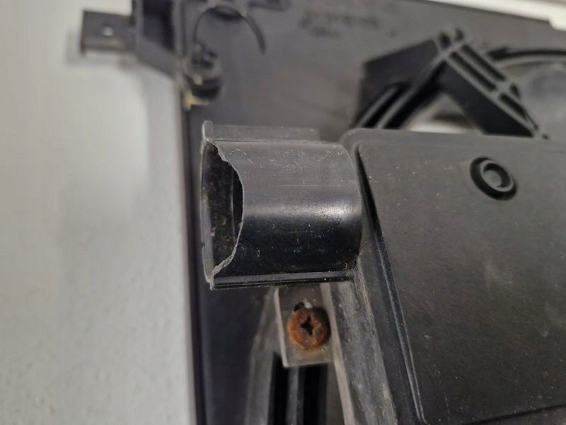 Volvo v40 2 2 1.6 d вентилятор радиатора 31319165 940009301 Оригинал