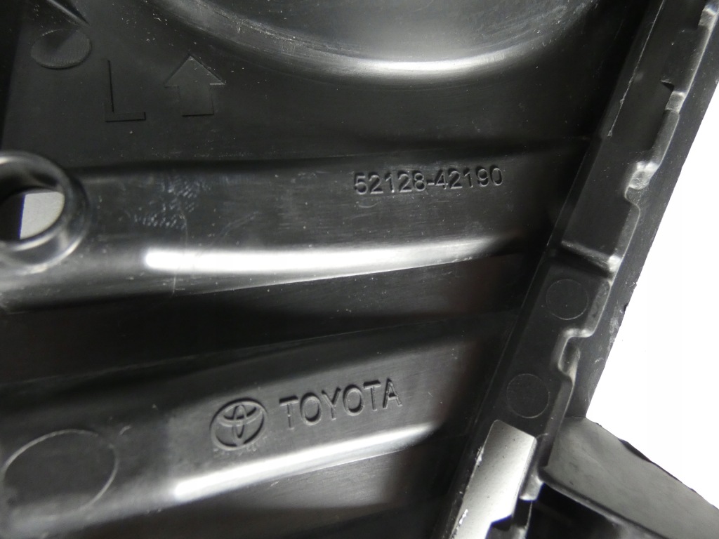 Решётка бампера левая toyota rav-4 277. с Разборки