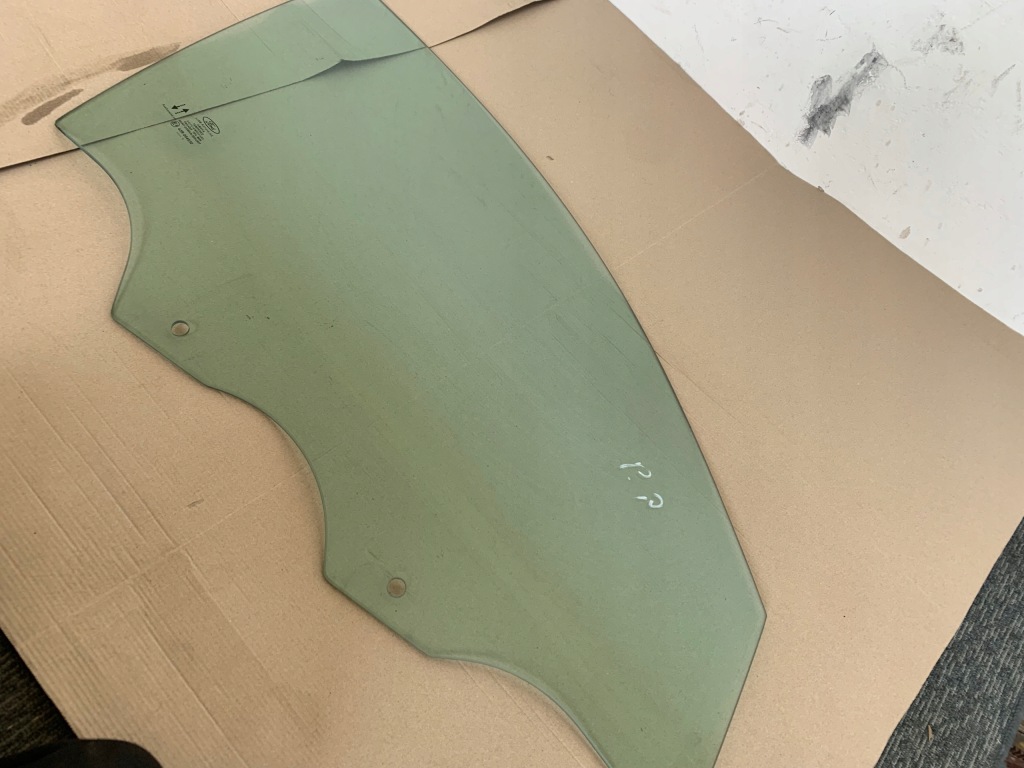 фото №1, Ford mustang mach-e скло права передня правий перед оригінал