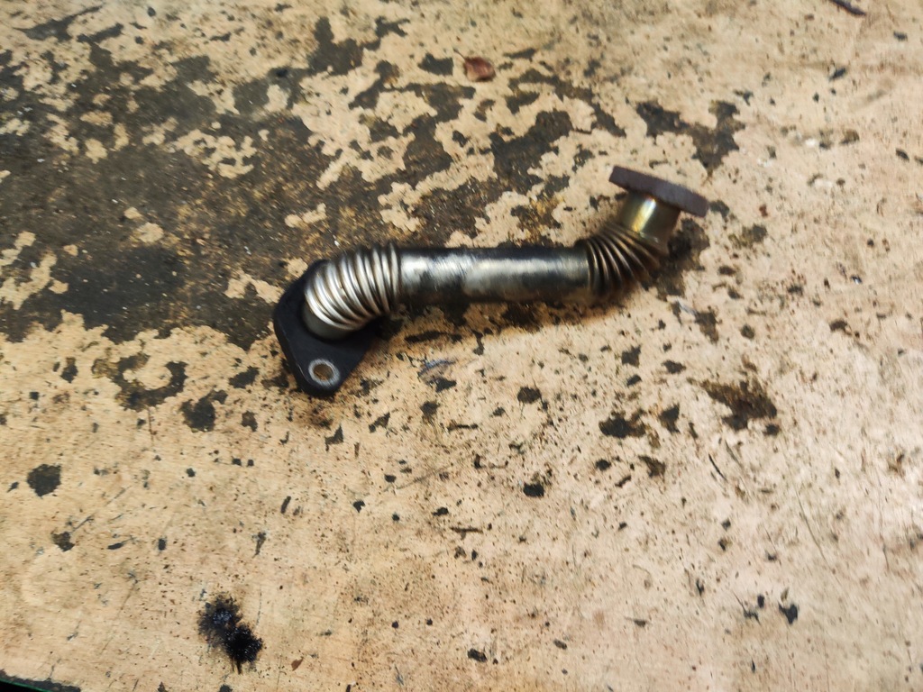 фото №1, Audi a2 1.4 tdi трубка шланг egr