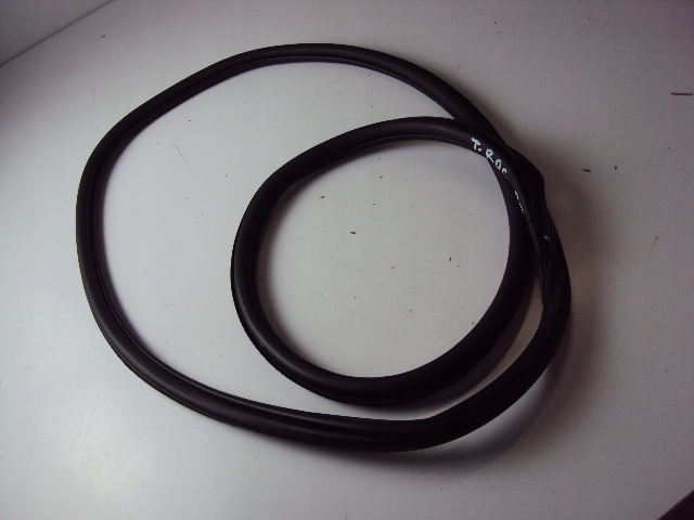 фото №1, Прокладка двері правий задня vw t-roc 1.5 tsi 20 r