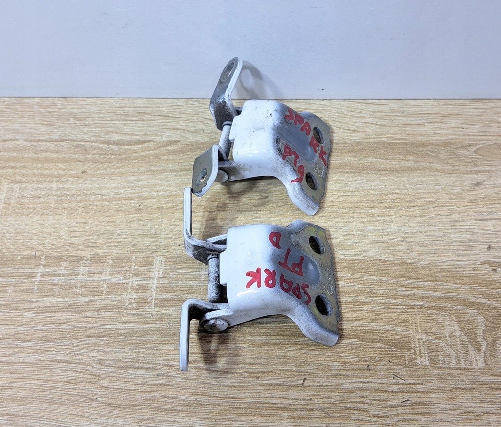 фото №1, Spark iii m300 петли дверь правое правый задняя d+g