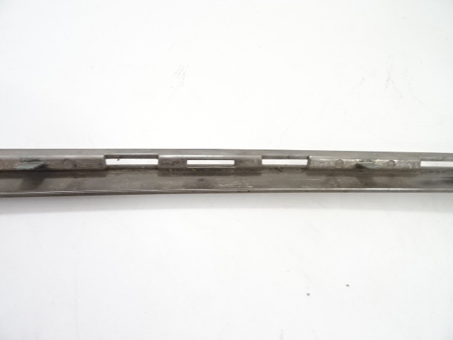 Peugeot 308 t9 allure молдинг хром ґрати бампера aa36136873 Ціна