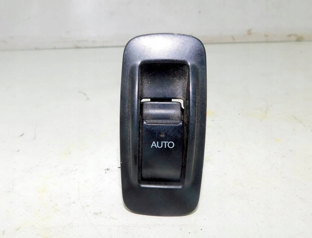 фото №8, Toyota corolla ts e12 05r 5d 1.8 192km перемикач скло правий