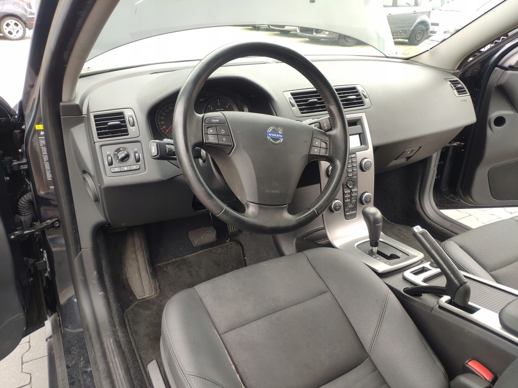 фото №14, Volvo c30 подушки безопасности подушка безопасности приборная панель консоль приборная панель ремни натяжители комплект