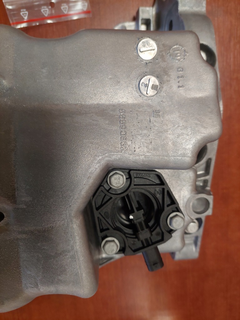 фото №5, Оригінальний номер opel 55590832 піддон масляна