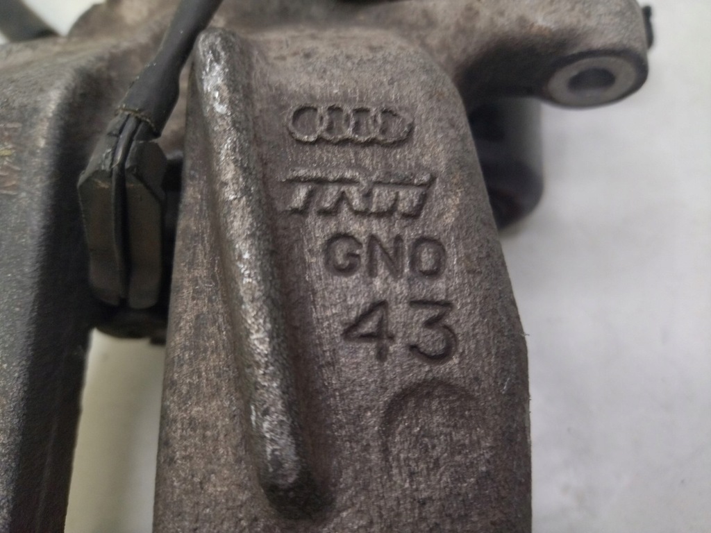 фото №9, Супорт гальмівний лівий задній задня лівий a8 d4