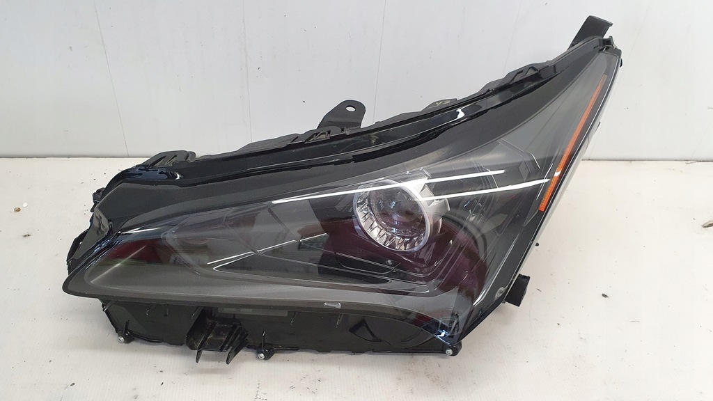 фото №1, Лампа перед ліва lexus nx 300h full led org europa