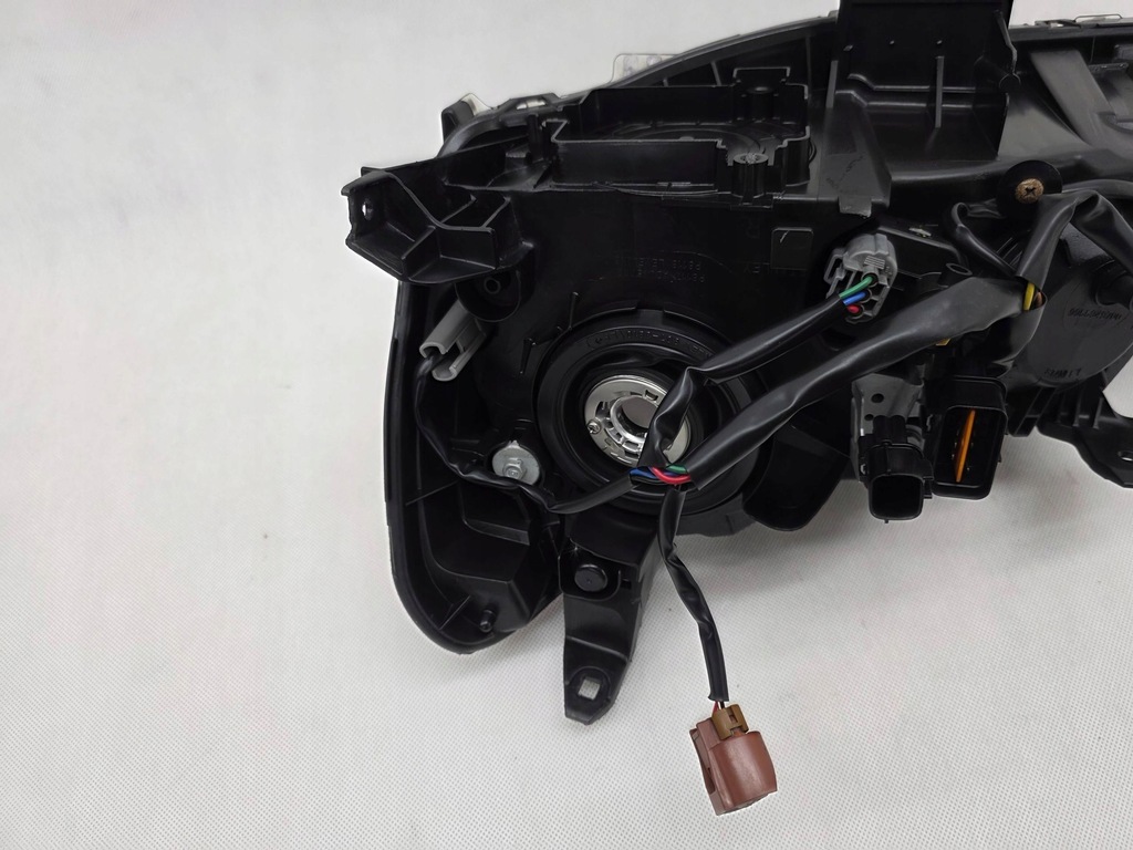 фото №10, Mitsubishi outlander ii 2 lift 10-12 лампа перед передняя правая eu p8926