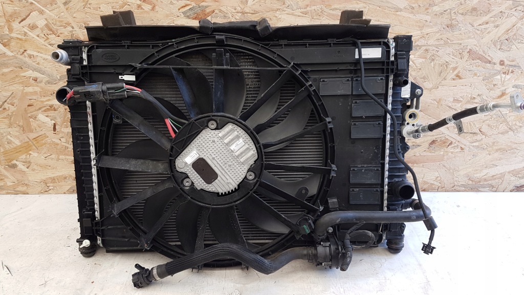 Jaguar e-pace 2,0d pas передний радиатор kpl. Недорого