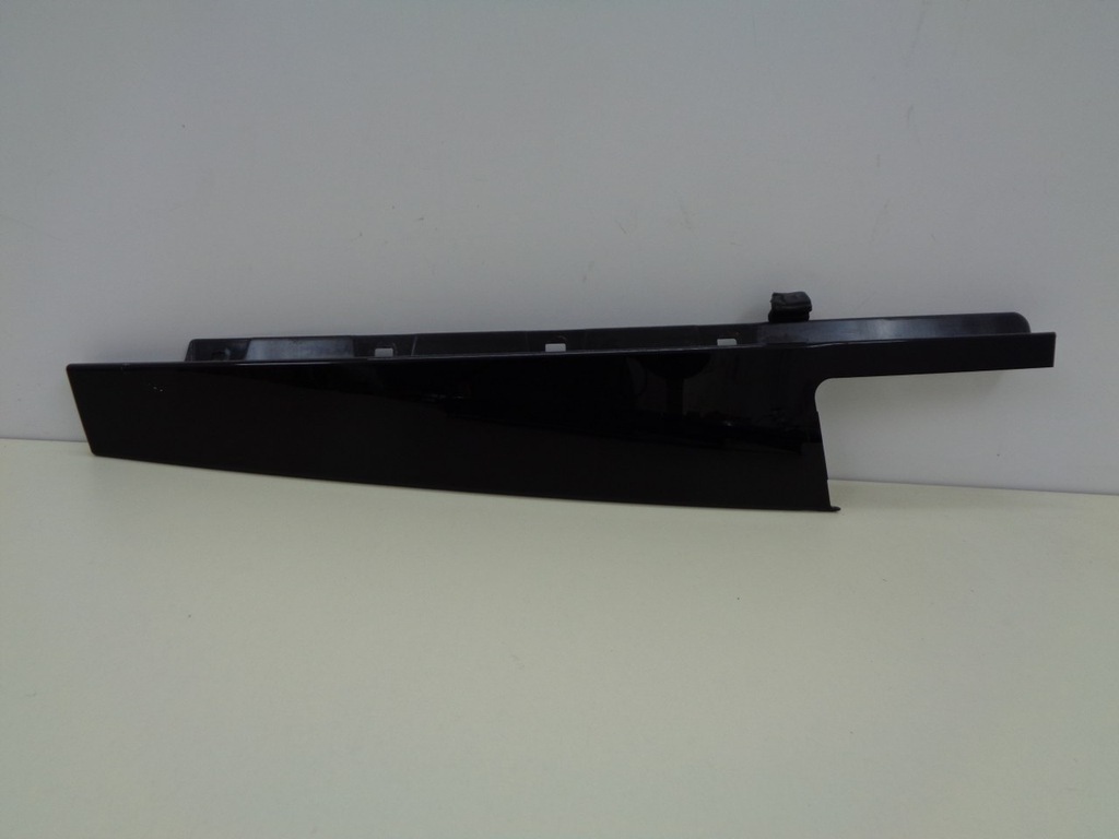 фото №1, Bmw x1 f48 молдинг стойка дверь левый задняя