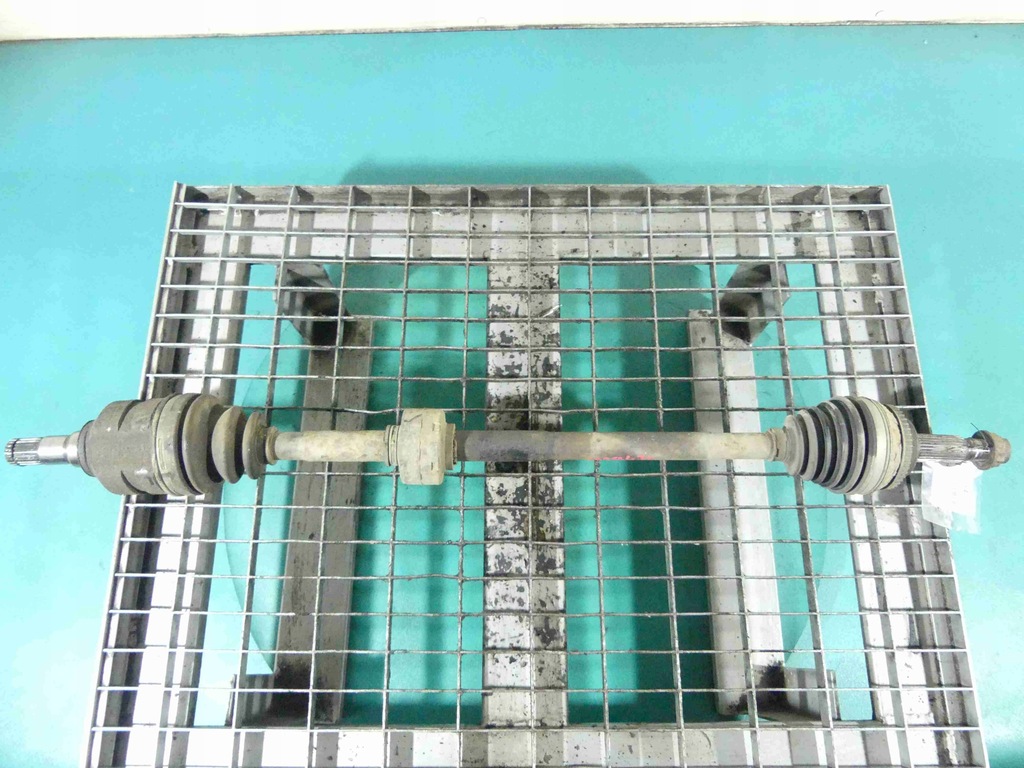 фото №1, Приводной вал правая toyota corolla verso i 1.8 vvti 5b man