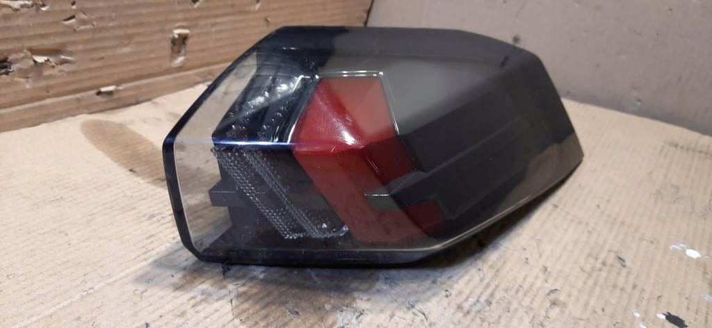 Купити Фара правий задній задня led peugeot 2008 2 fr2695020201