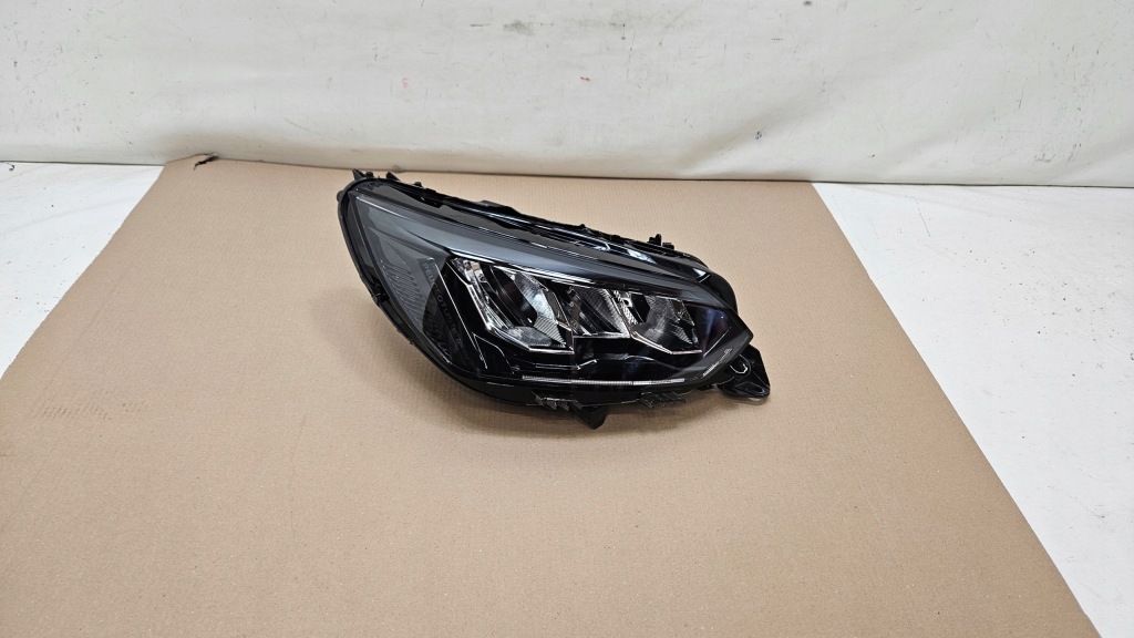 фото №15, Лампа перед правая peugeot 208 ii full l 9833036180