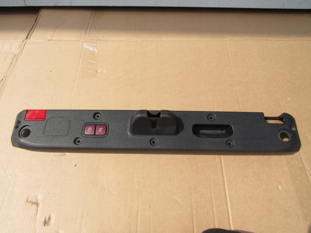 фото №1, Mercedes w216 защита замка крышки a2167500193