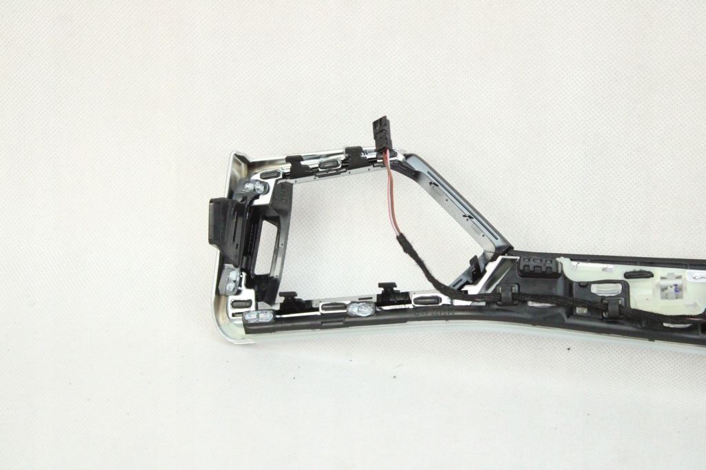 Оригинал  декоративная  молдинг консоли рамка решётки правая амбие́нтное bmw g26 96247262 28km Доставка