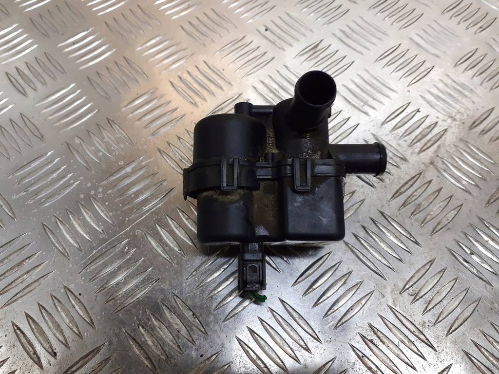 фото №1, Насос вакуумная volvo s60 i 0261222011