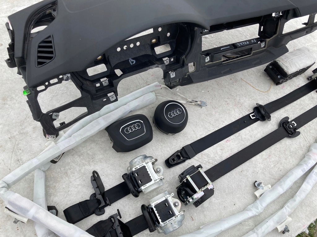 фото №4, Audi a5 8w приборная панель приборная панель консоль подушки безопасности ремни
