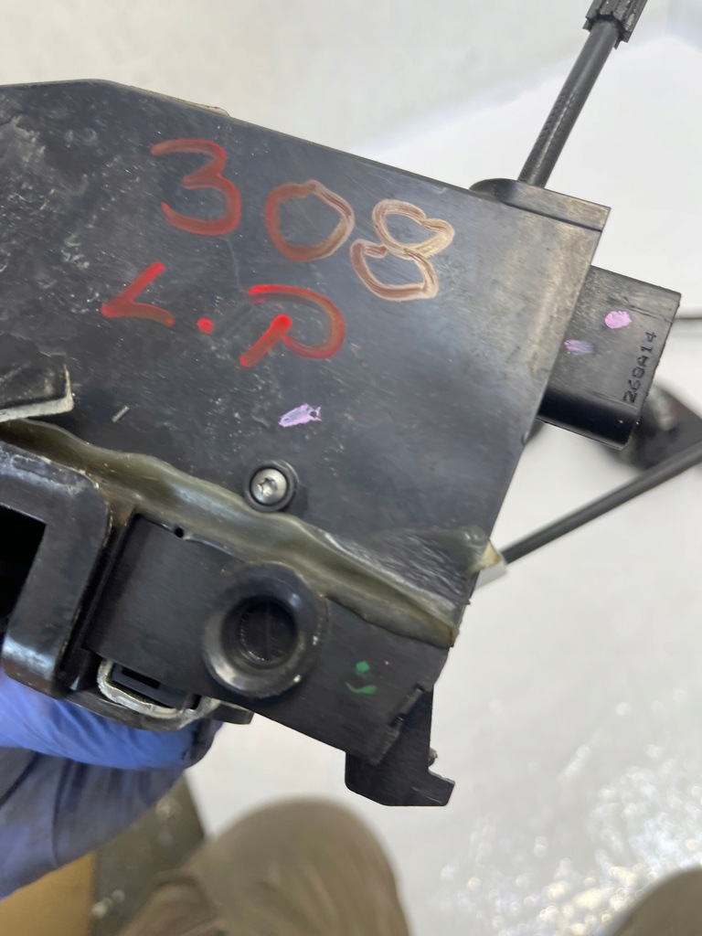 фото №1, Peugeot 308 ii замок дверь левый перед