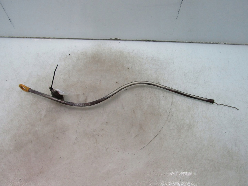 фото №1, Lexus is iii 2.5 300h 18r щуп оливи щуп