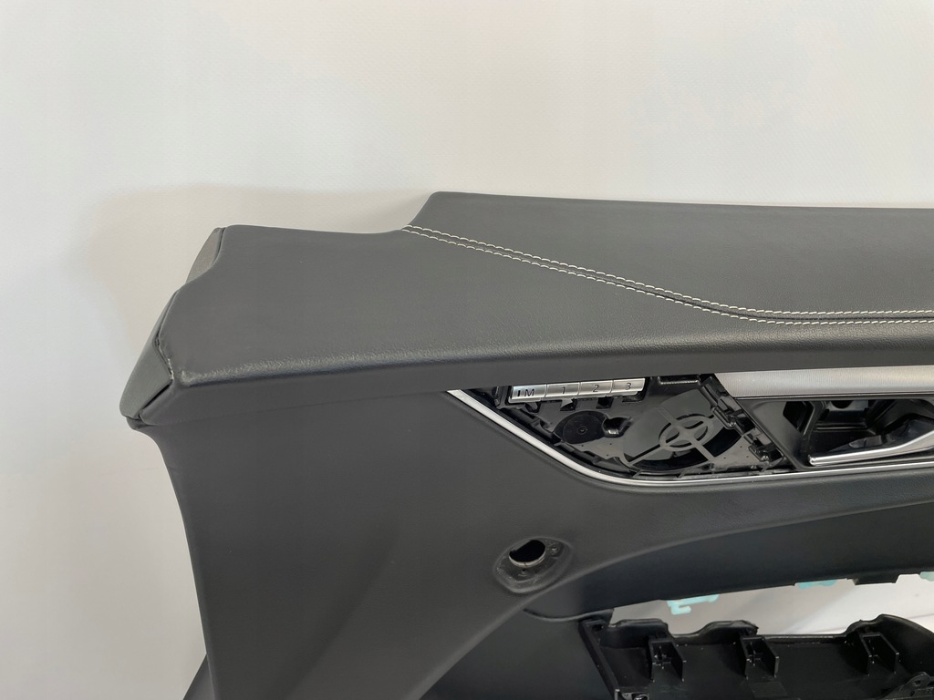 фото №9, Jaguar f-pace обшивка оббивка двері передня