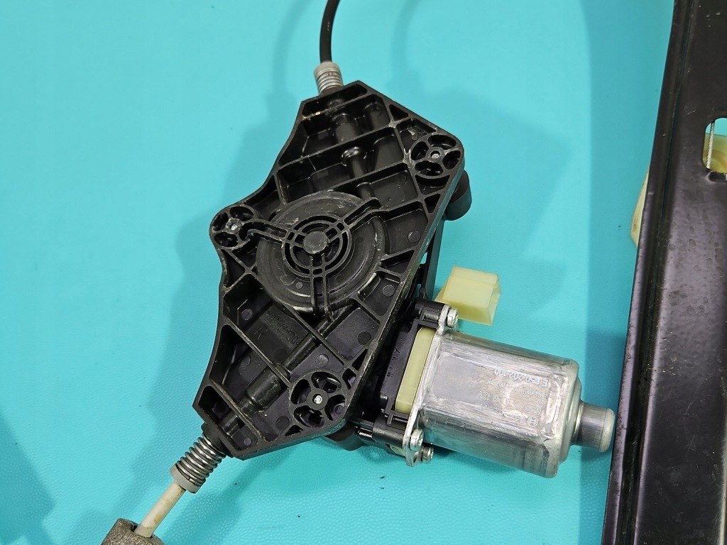 фото №9, Подъемник перед правый skoda superb iii 0130822716