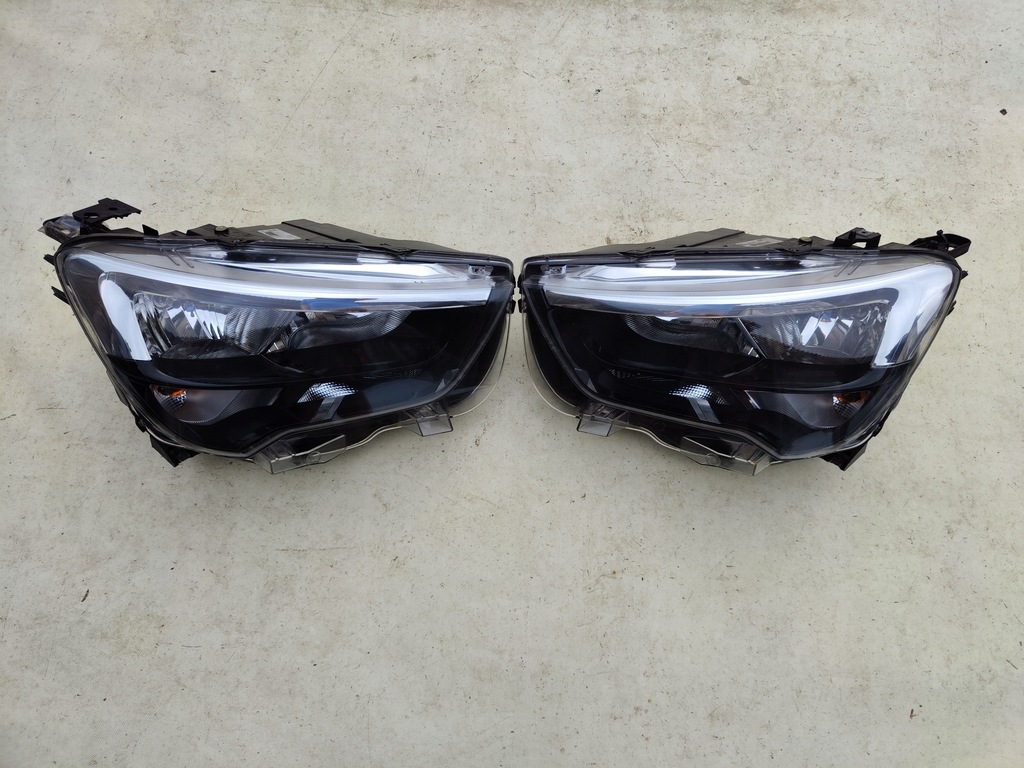 фото №16, Лампа передня права + ліва opel combo e eur ładna оригінал