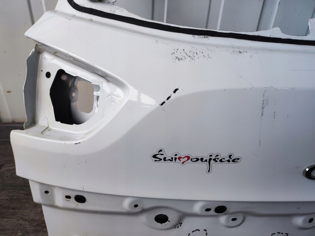 фото №10, Крышка багажника задняя задняя ---- renault clio iv kombi