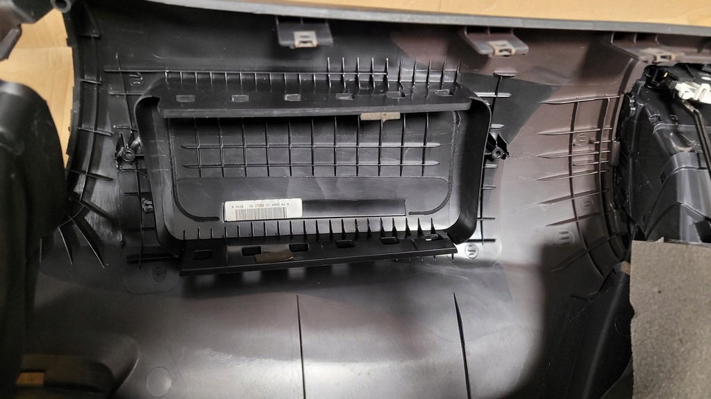 фото №9, Консоль приборная панель приборная панель hyundai i20 i оригинал europa