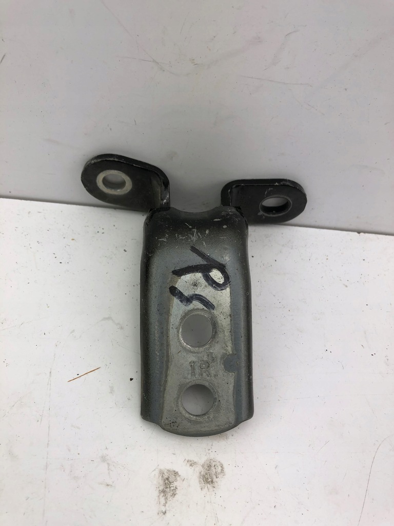 фото №2, Toyota rav4 петля дверь правый