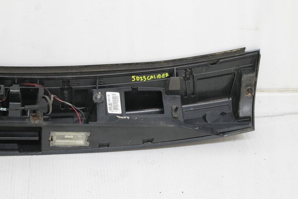 фото №11, Dodge caliber 06r- накладка молдинг крышки багажника