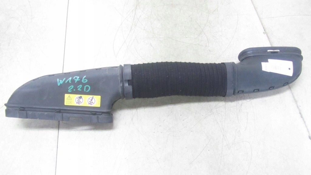 фото №1, Mercedes w176 впуск воздухозаборник воздуха 12-